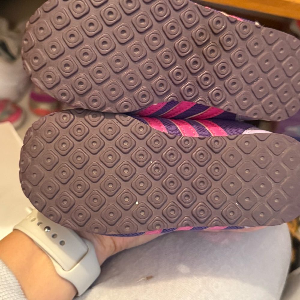 Adidas Girls Purple Pink Velcro Sneakers Size 9 Toddler Athletic - Picture 3 of 10